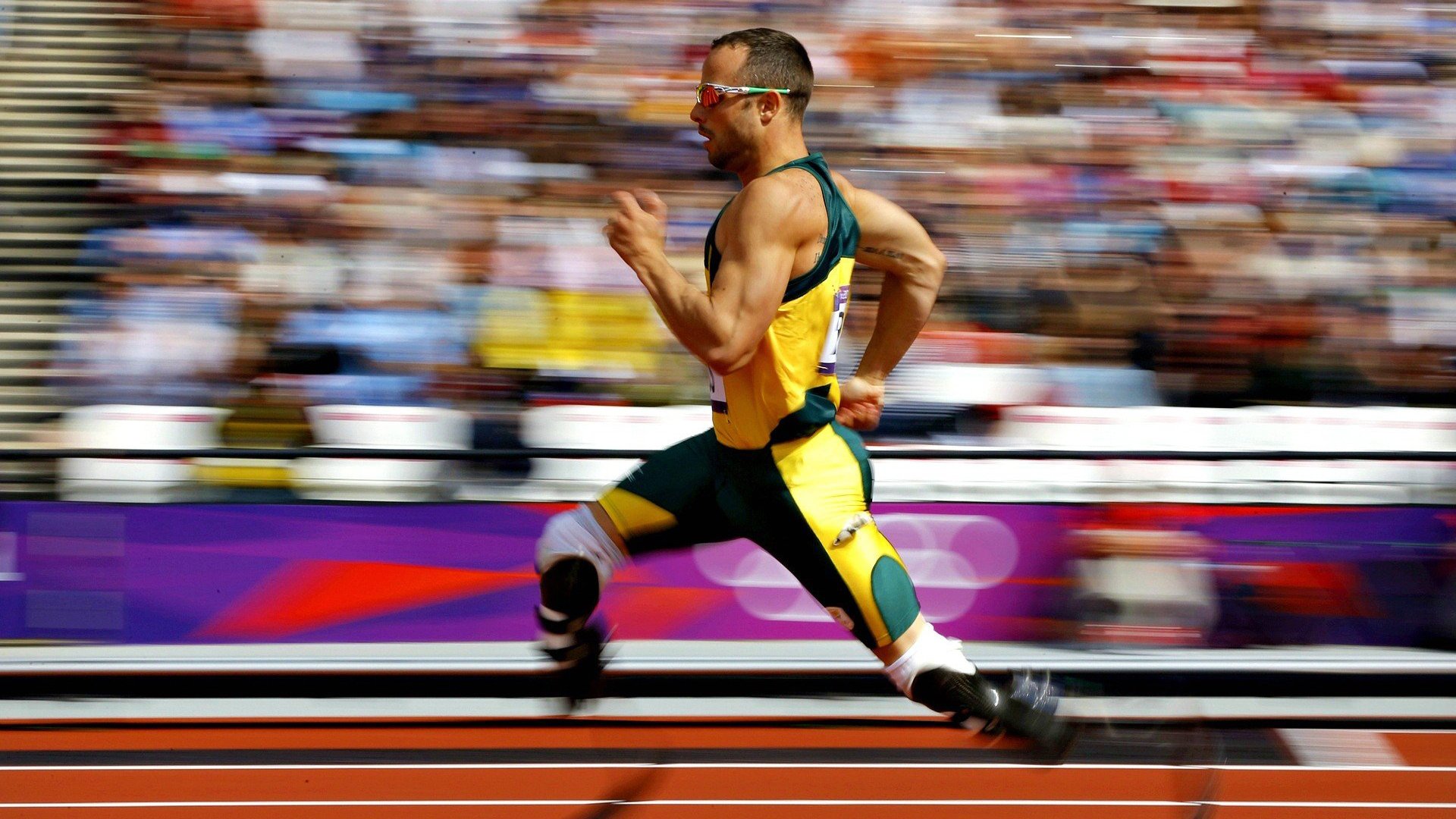 拜仁慕尼黑领跑德甲，内外战力俱佳